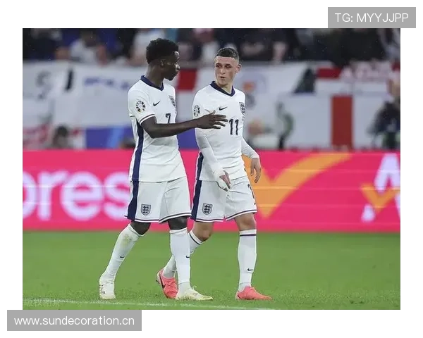 萨卡与福登：边路核心与中路组织者功能差异解析