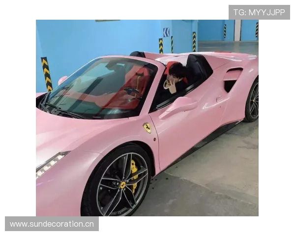 巴洛特利训练迟到被罚，转头晒出新买的法拉利